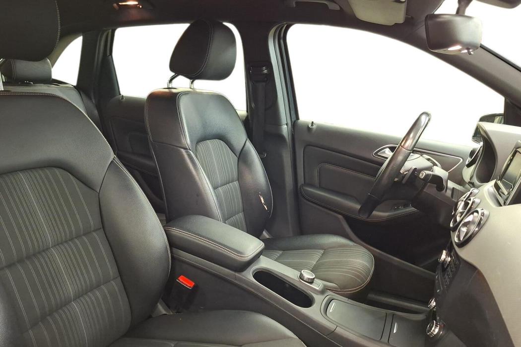 MERCEDES-BENZ B 2015