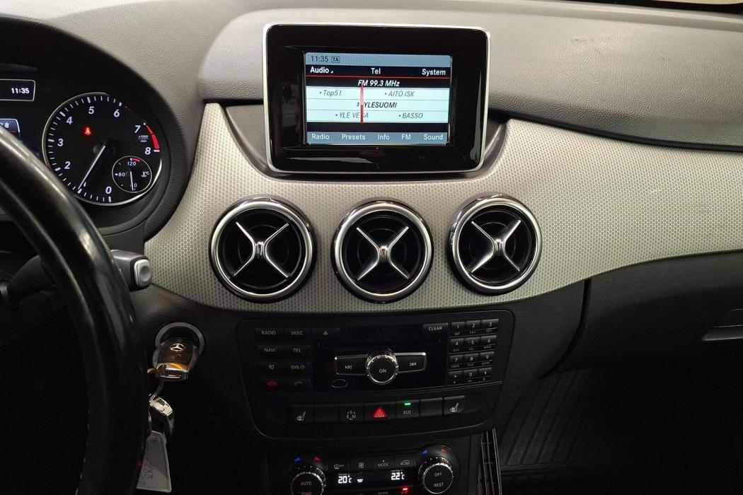 MERCEDES-BENZ B 2015