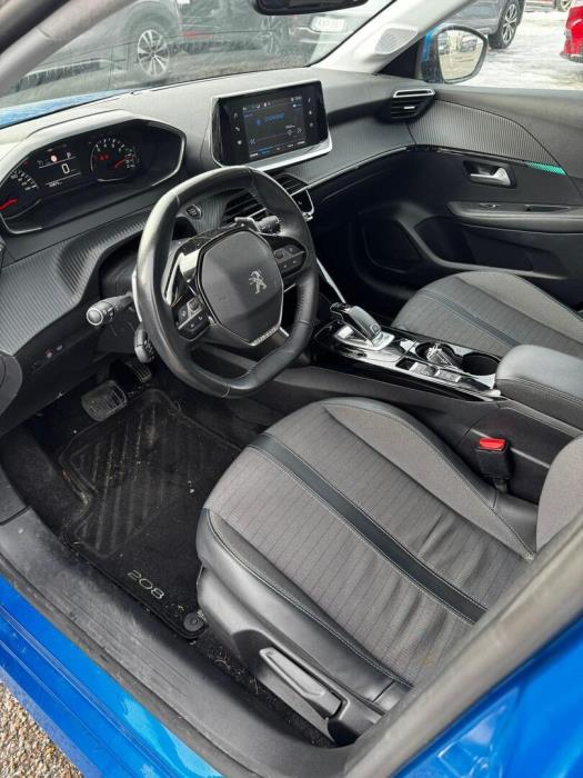 PEUGEOT 208 2021