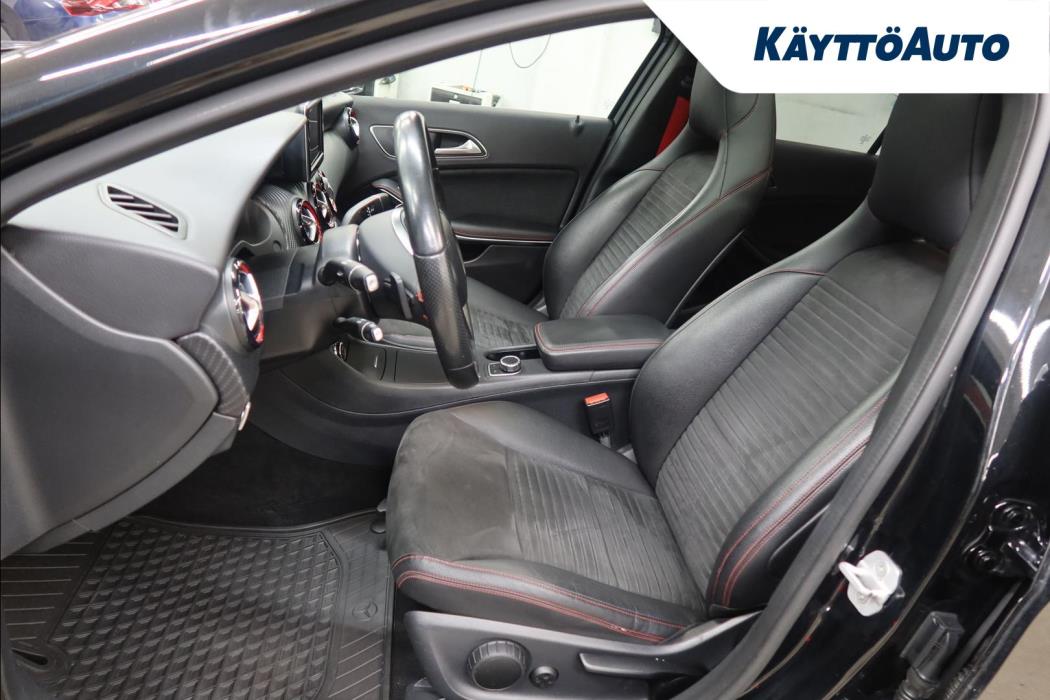 MERCEDES-BENZ A 2015