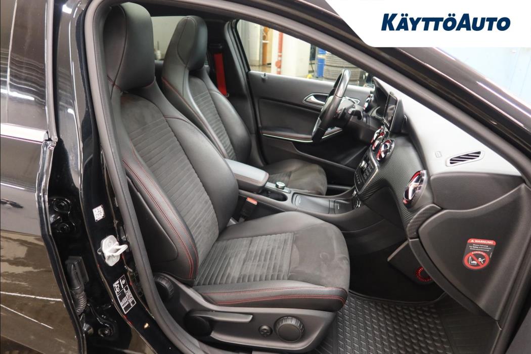 MERCEDES-BENZ A 2015
