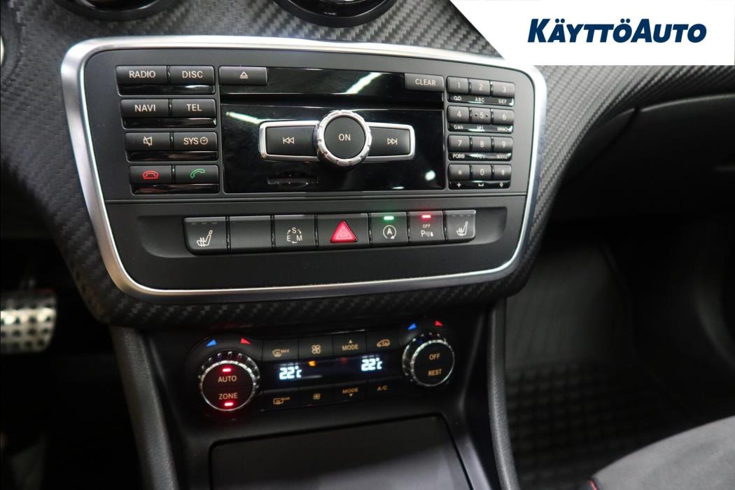 MERCEDES-BENZ A 2015