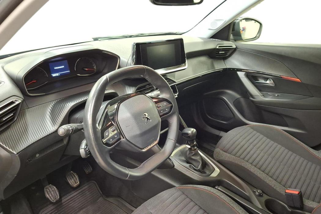PEUGEOT 2008 2021