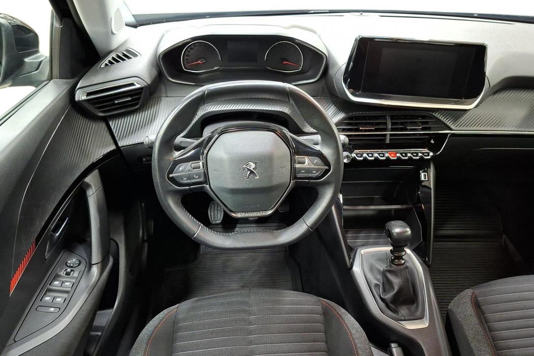 PEUGEOT 2008 2021