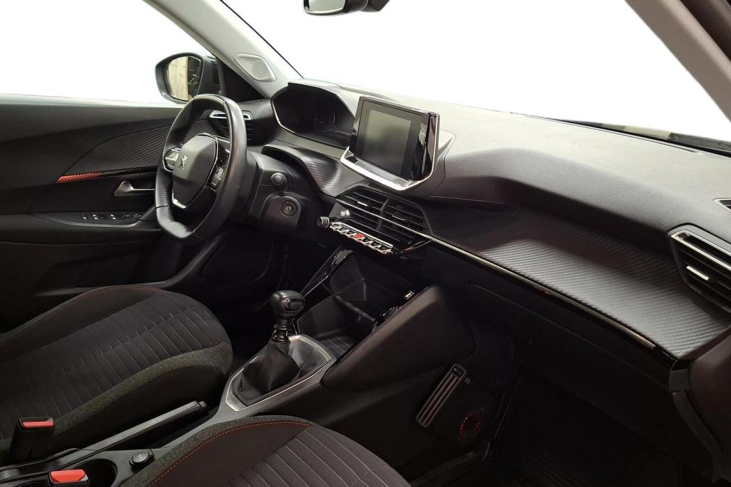 PEUGEOT 2008 2021