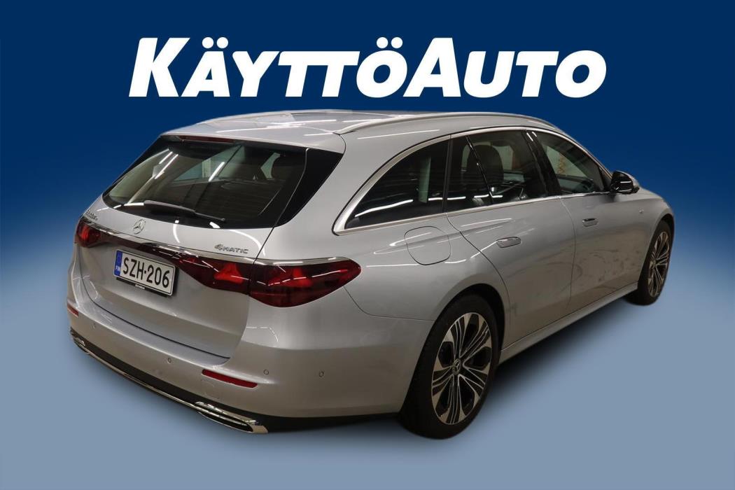 MERCEDES-BENZ E 2026