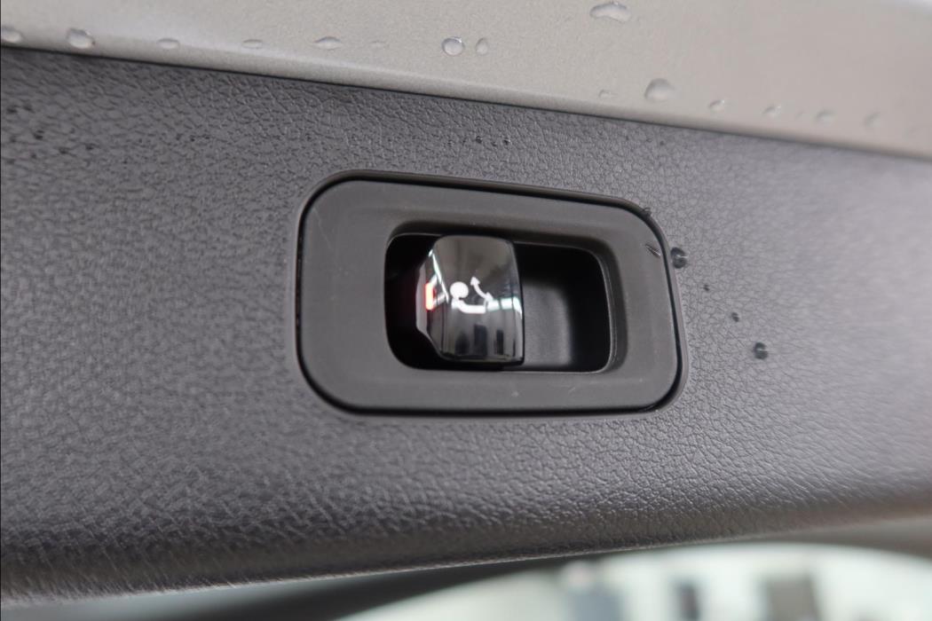 MERCEDES-BENZ E 2026