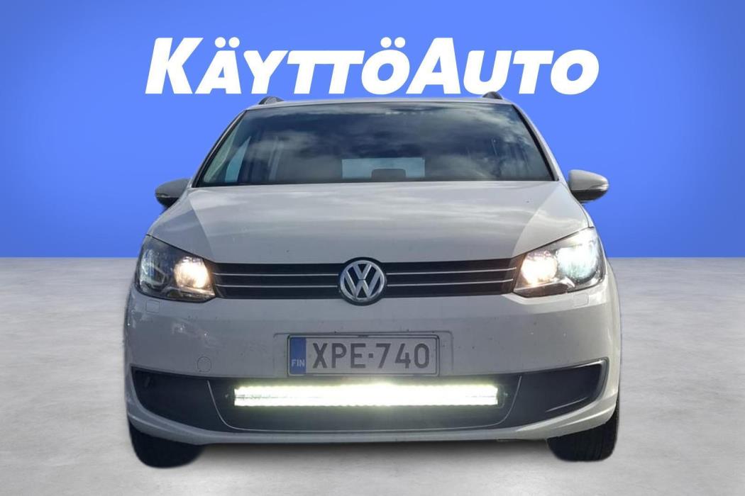 VOLKSWAGEN Touran 2013