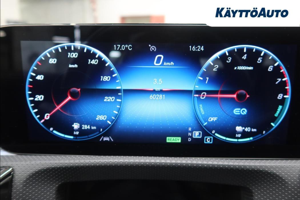 MERCEDES-BENZ A 2022