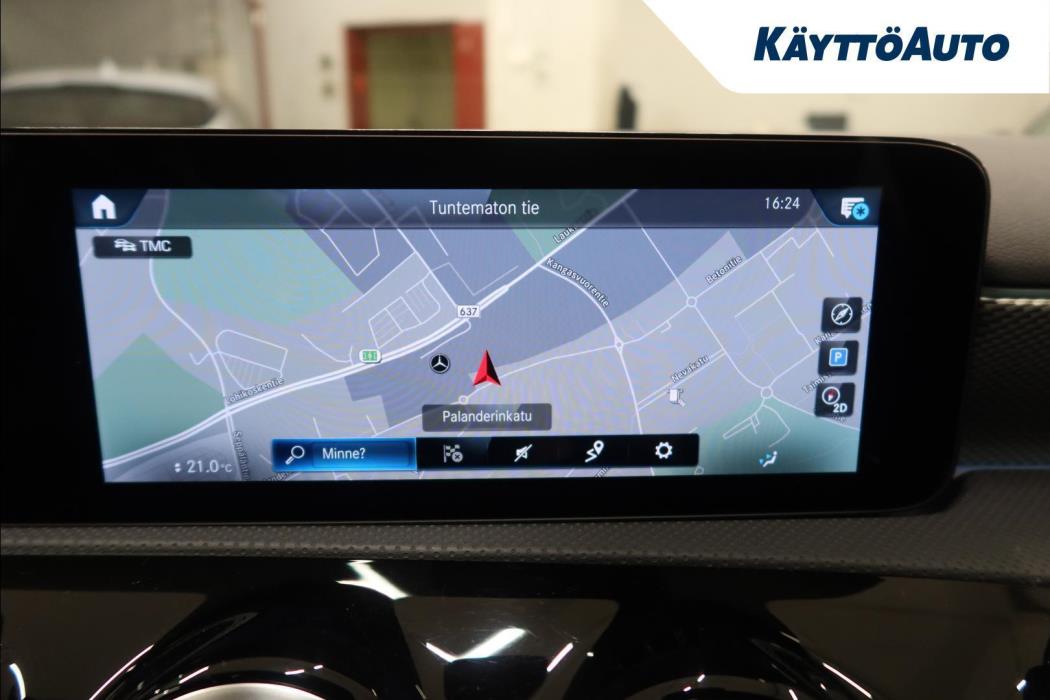 MERCEDES-BENZ A 2022