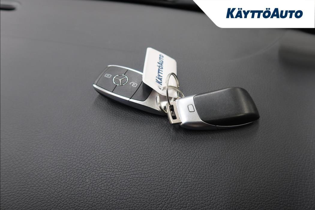 MERCEDES-BENZ A 2022