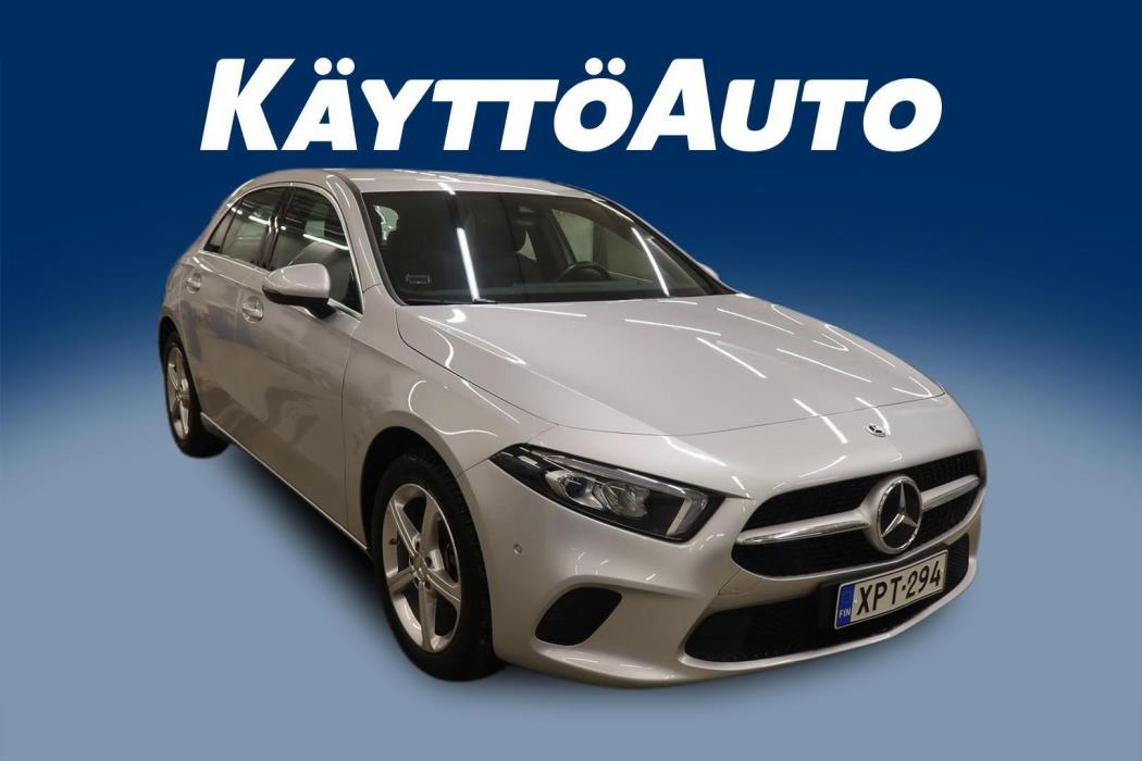 MERCEDES-BENZ A 2022