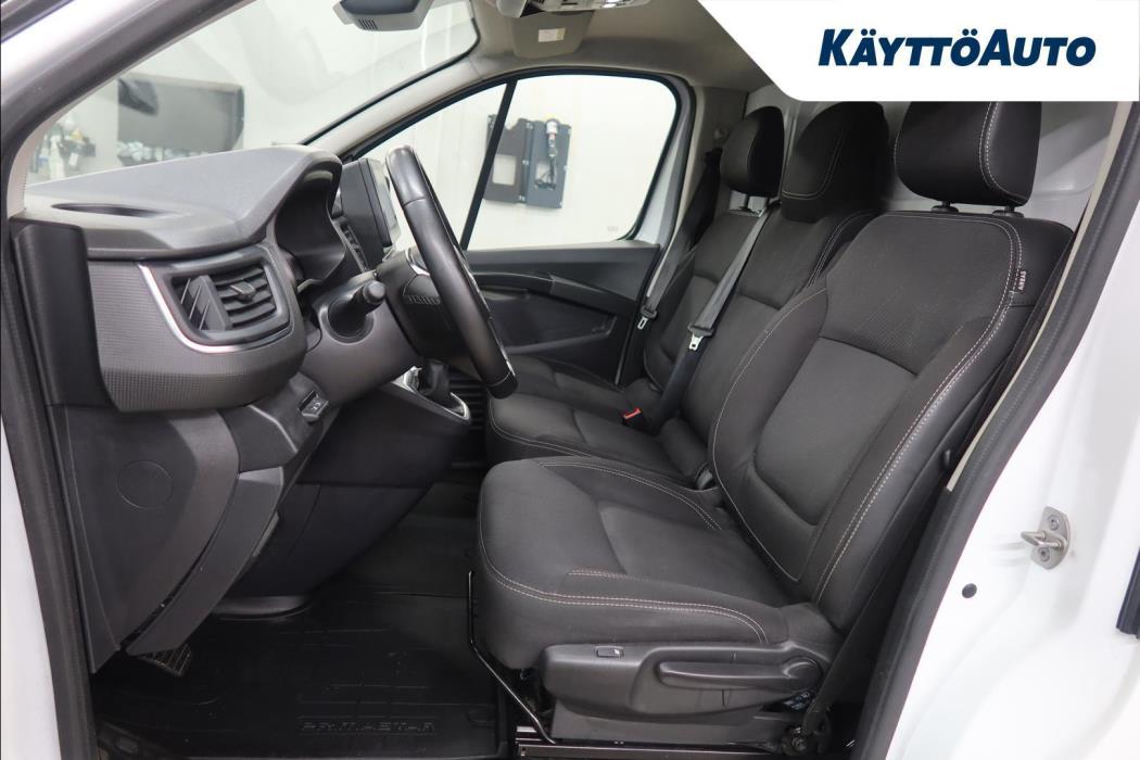 NISSAN Primastar 2023