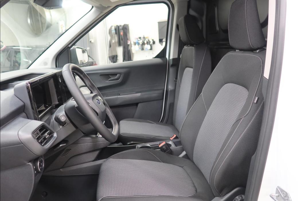 FORD TRANSIT COURIER 2026