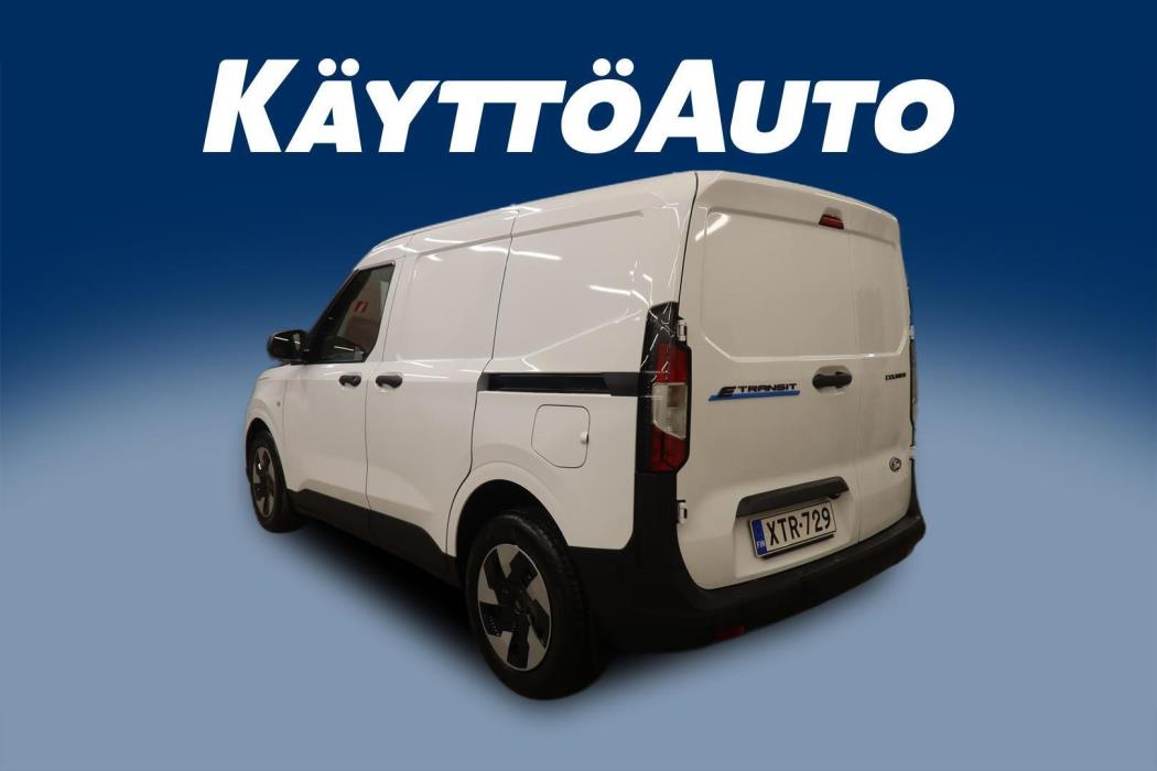 FORD TRANSIT COURIER 2026