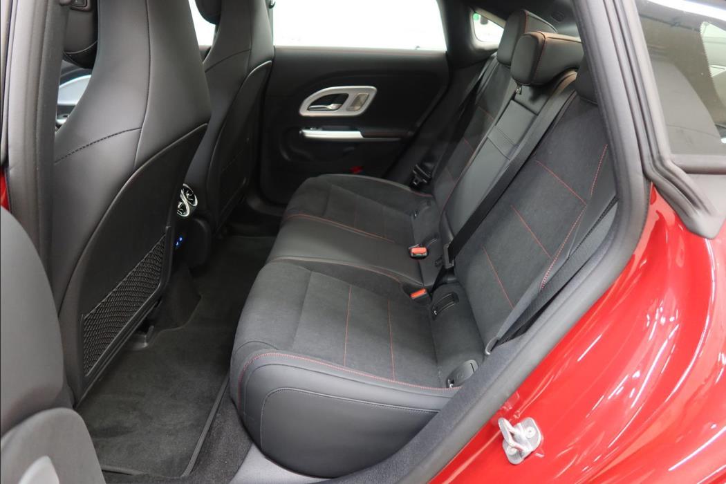 MERCEDES-BENZ CLA 2026