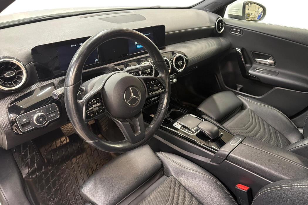 MERCEDES-BENZ A 2019