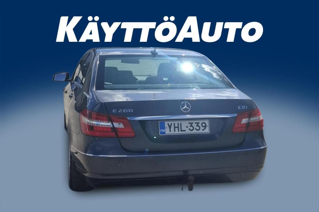 MERCEDES-BENZ E 2011