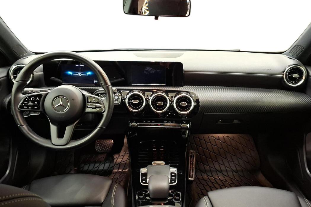 MERCEDES-BENZ A 2019
