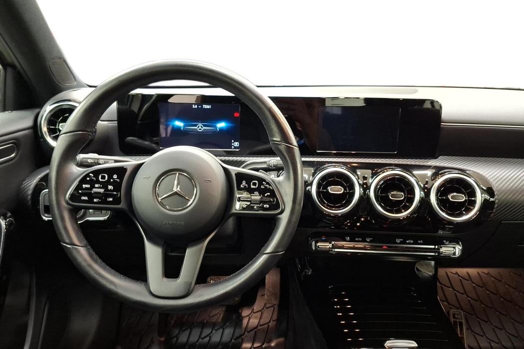 MERCEDES-BENZ A 2019