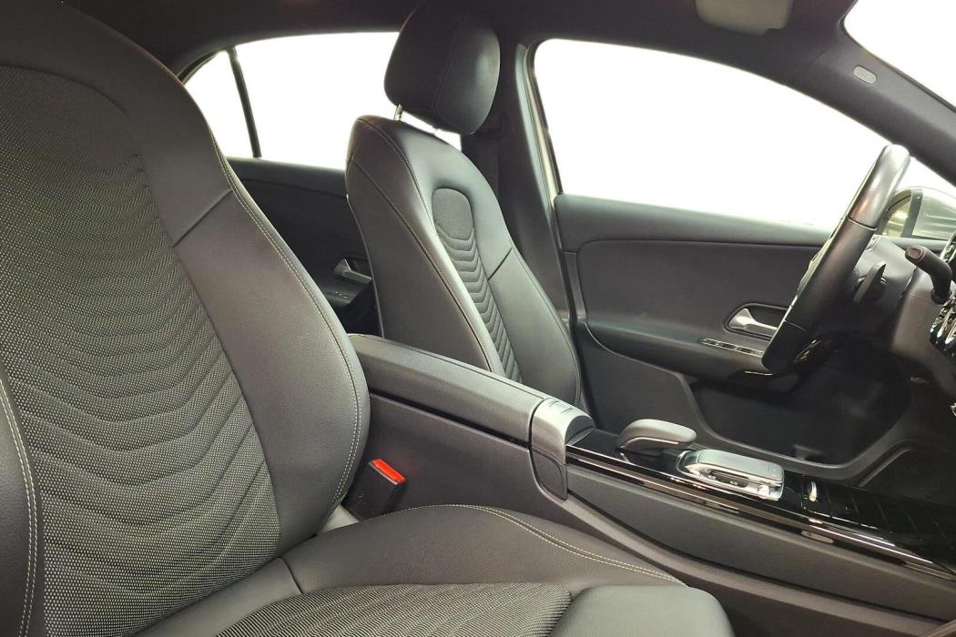MERCEDES-BENZ A 2019