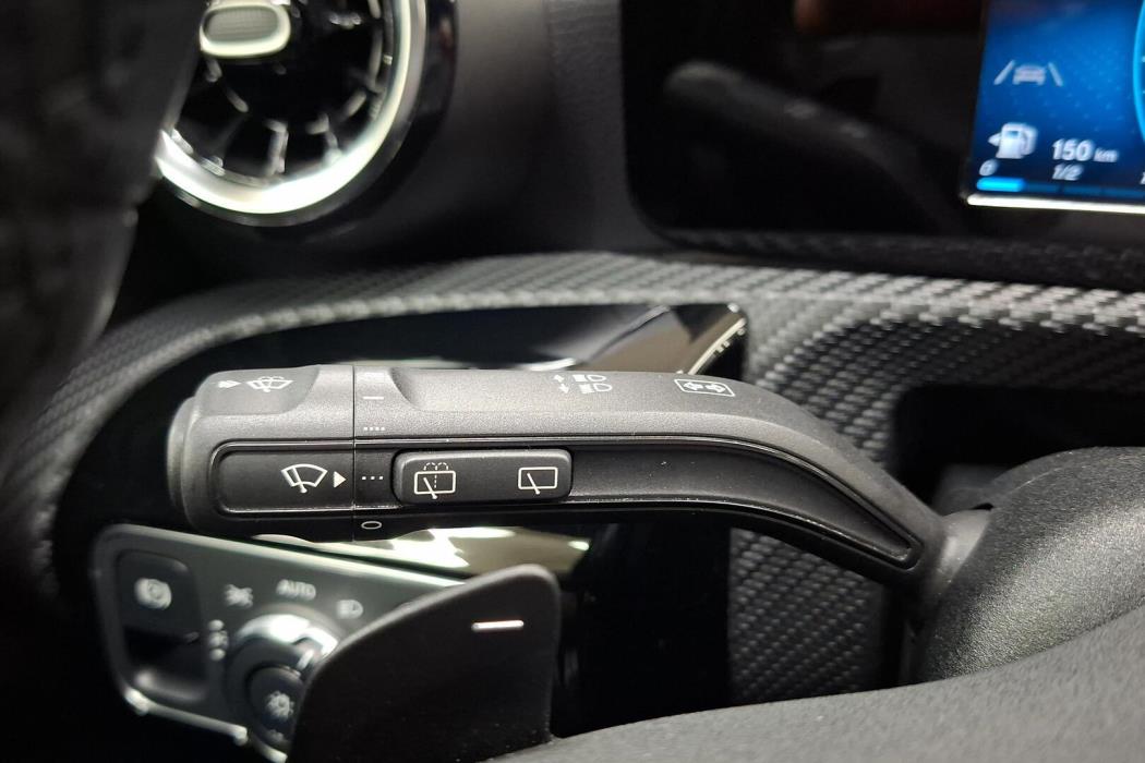 MERCEDES-BENZ A 2019