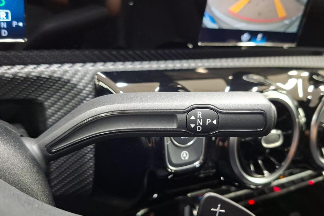 MERCEDES-BENZ A 2019