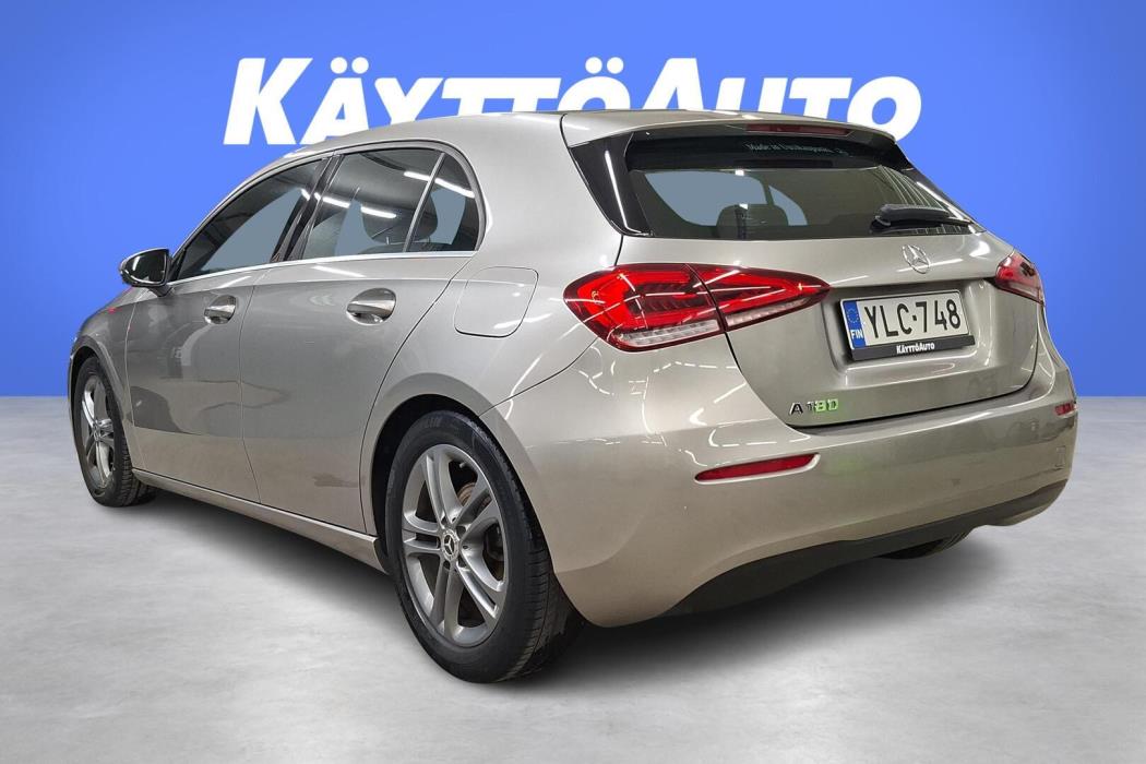 MERCEDES-BENZ A 2019