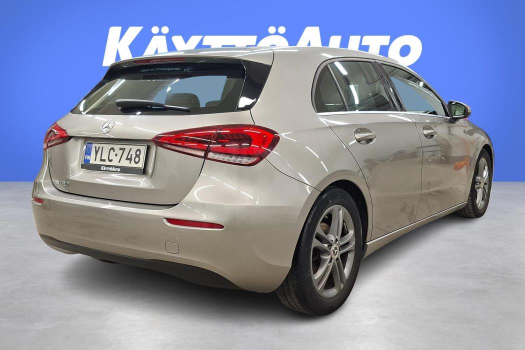 MERCEDES-BENZ A 2019