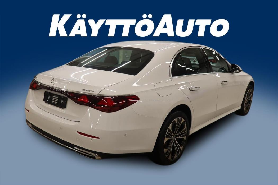 MERCEDES-BENZ E 2026