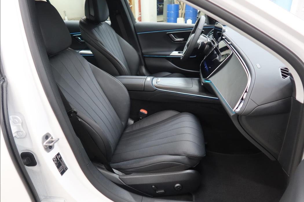 MERCEDES-BENZ E 2026