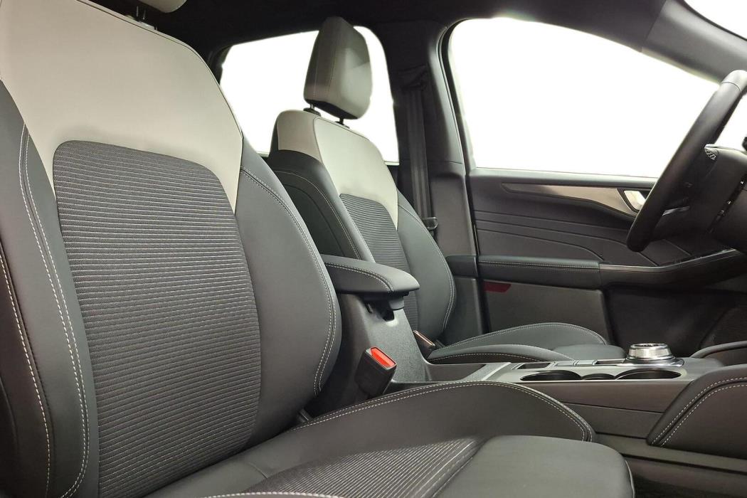 FORD Kuga 2026