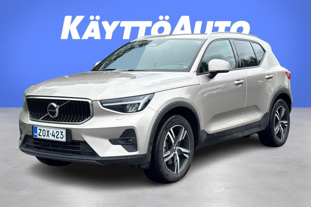 VOLVO XC40 2023