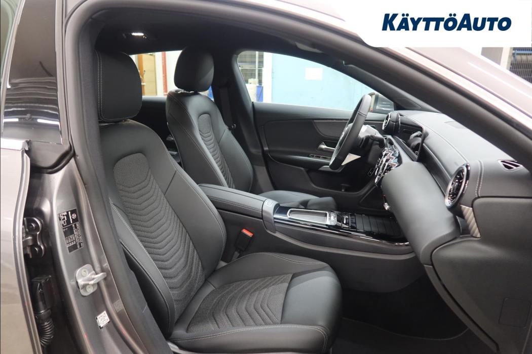 Mercedes-Benz CLA 2025