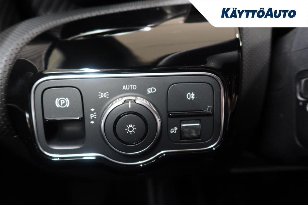 Mercedes-Benz CLA 2025