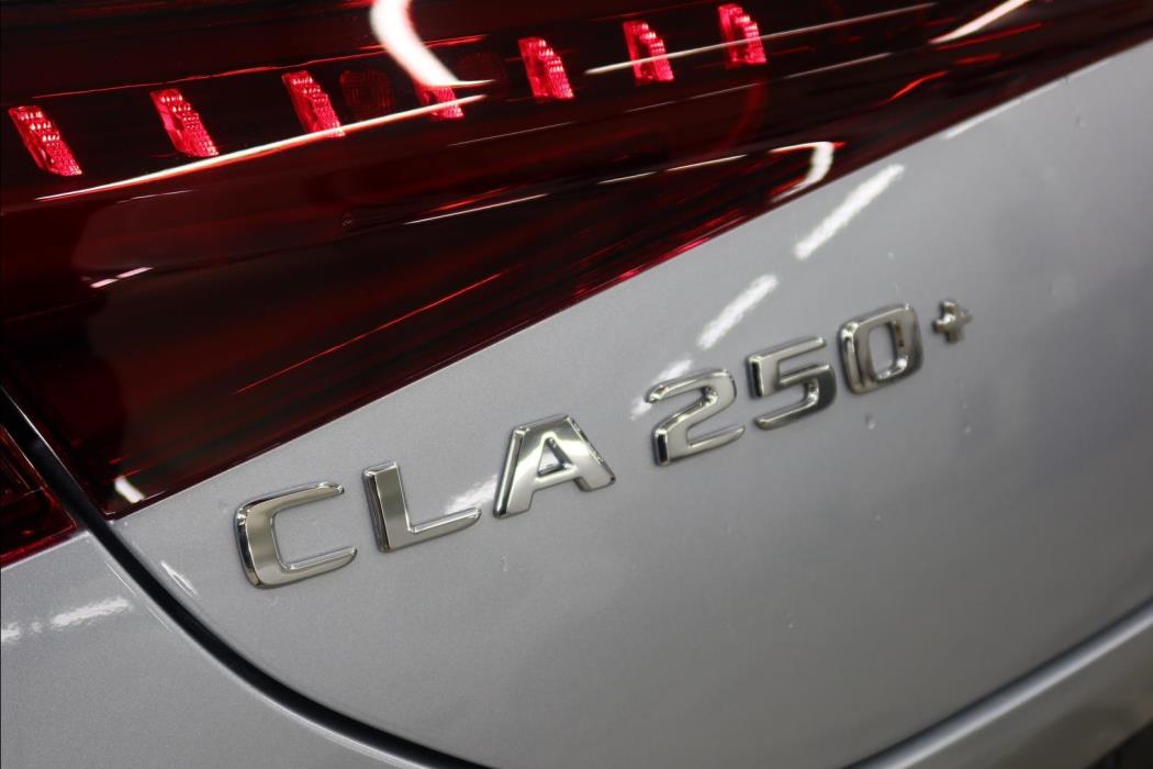 MERCEDES-BENZ CLA 2026