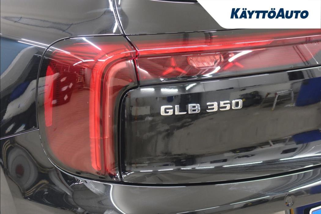 MERCEDES-BENZ GLB 2026