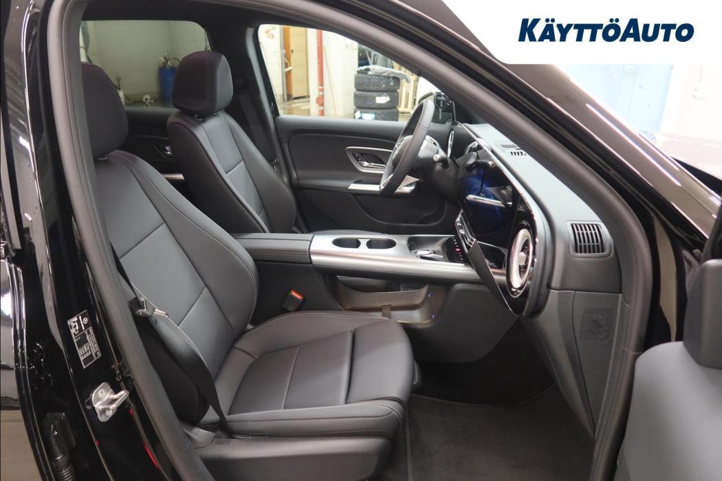 MERCEDES-BENZ GLB 2026