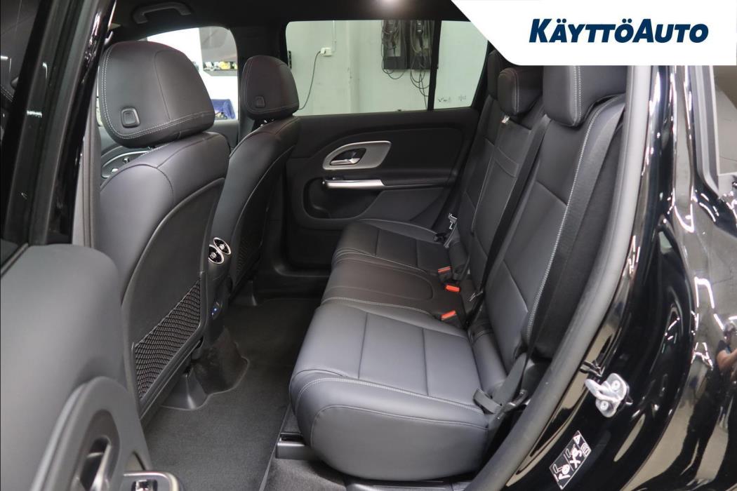 MERCEDES-BENZ GLB 2026