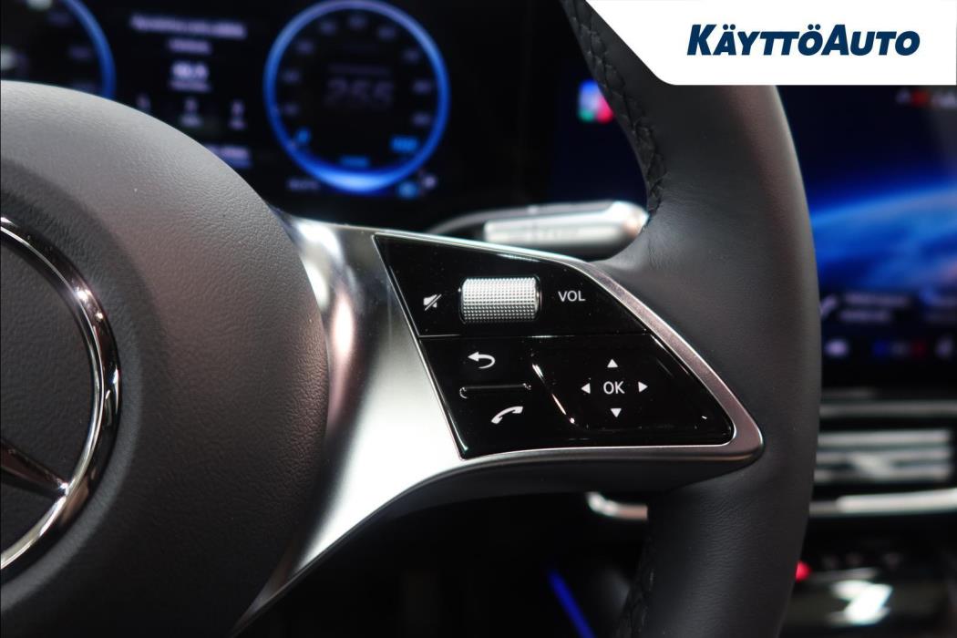 MERCEDES-BENZ GLB 2026