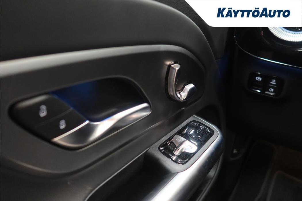 MERCEDES-BENZ GLB 2026