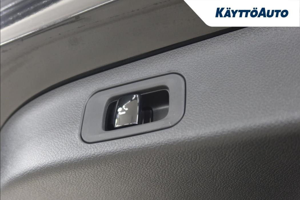 MERCEDES-BENZ GLB 2026