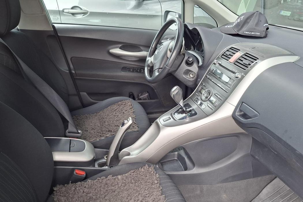 TOYOTA Auris 2008