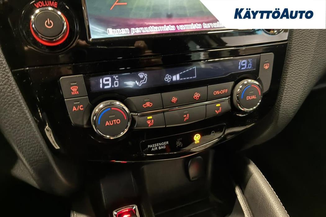 NISSAN Qashqai 2015