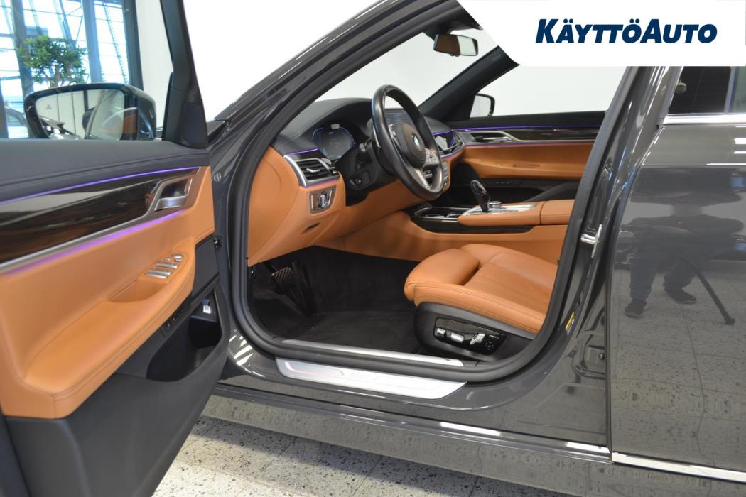 BMW 745 2019