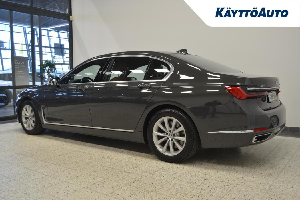 BMW 745 2019
