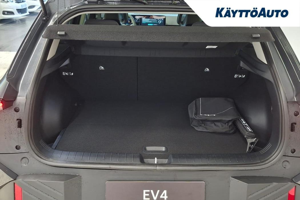 KIA EV4 2027