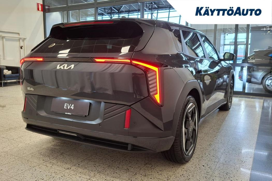 KIA EV4 2027