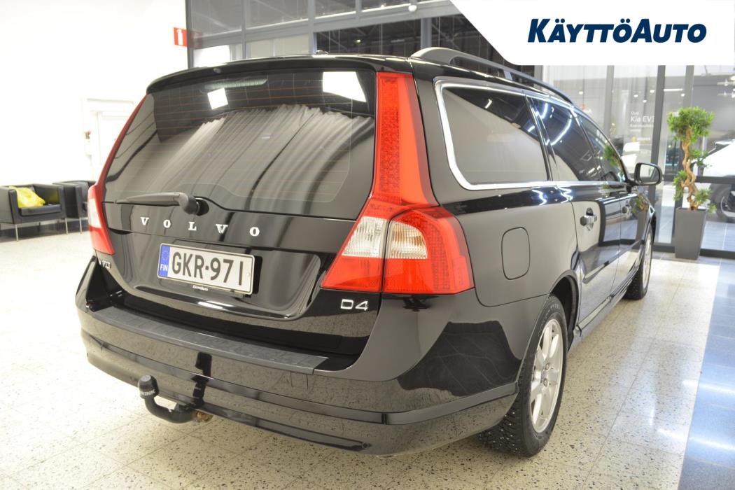 VOLVO V70 2013