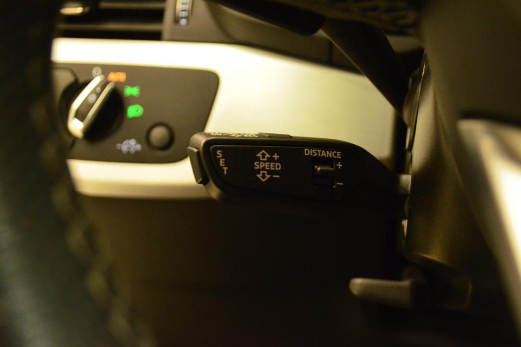AUDI A4 2021